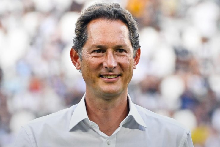 John Elkann ricco
